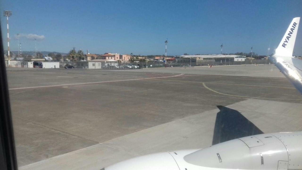 Fontanarossa Airport Apartment Catania Ngoại thất bức ảnh